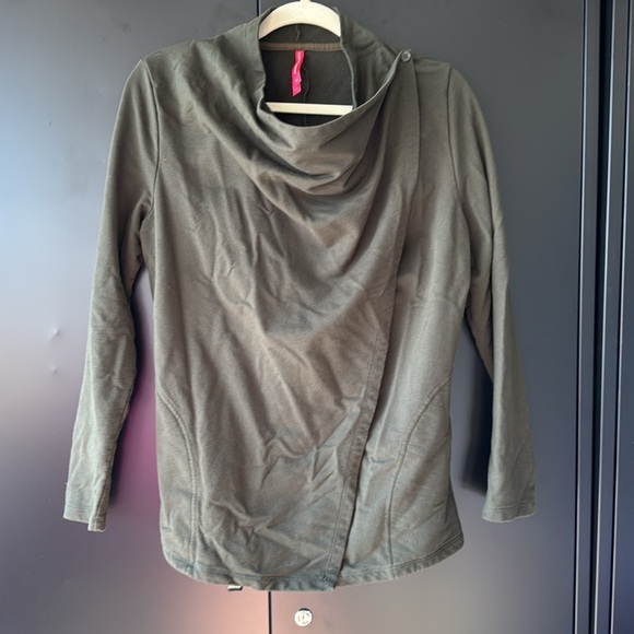Women’s | Size Medium | Olive Green | Open Front Cardigan - Picture 8 of 8